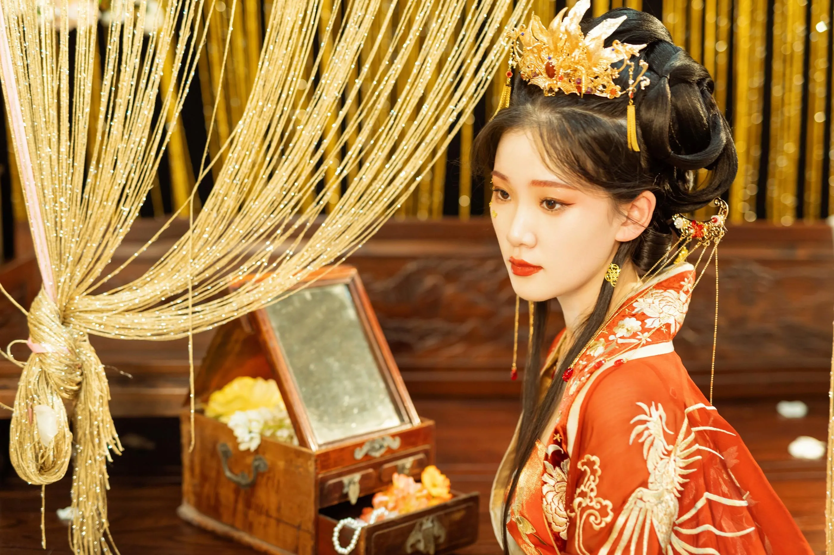 [YITUYU艺图语]2022.09.05 红衣娘子 相望回首喵喵喵 [48P]插图6